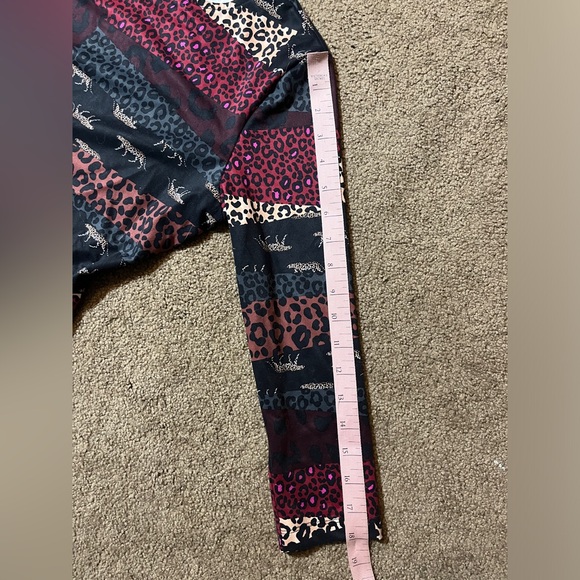 Victoria’s Secret Sport long sleeved dress with back detail - Picture 7 of 7